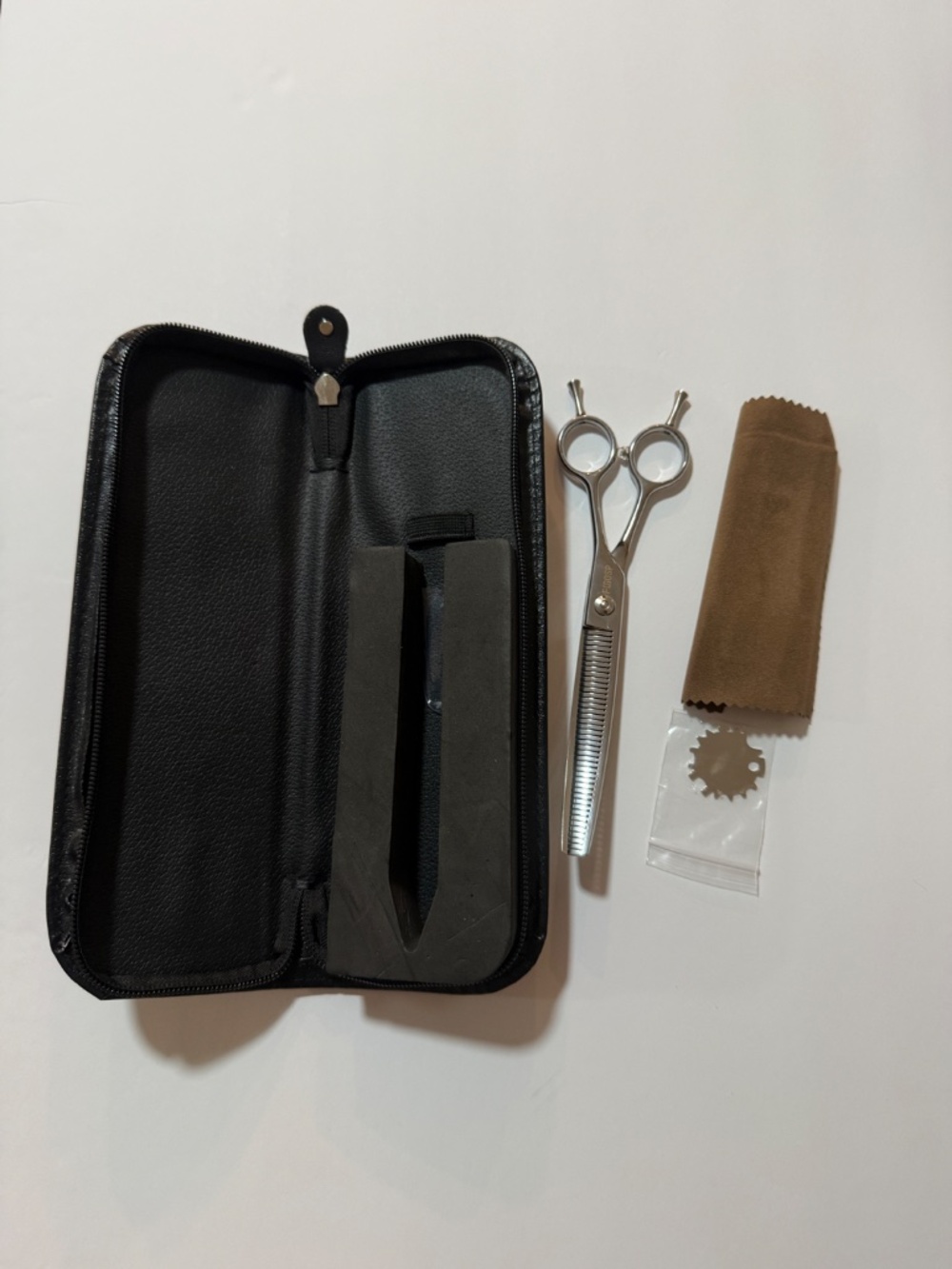 FOSSP Pet Grooming Thinning Scissors Made in Japan 6.5” Dog Shears With Case - Picture 2 of 6